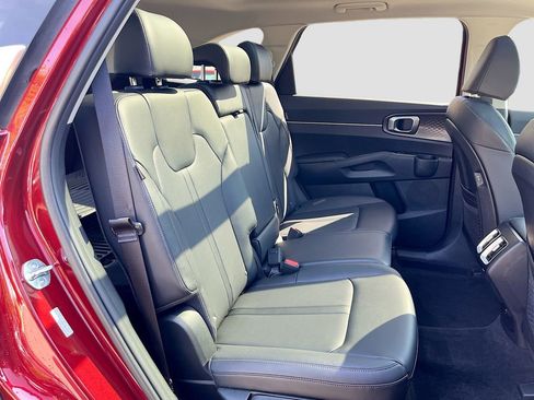 Certified 2025 Kia Sorento S w/ Panoramic Sunroof Package FWD image 34