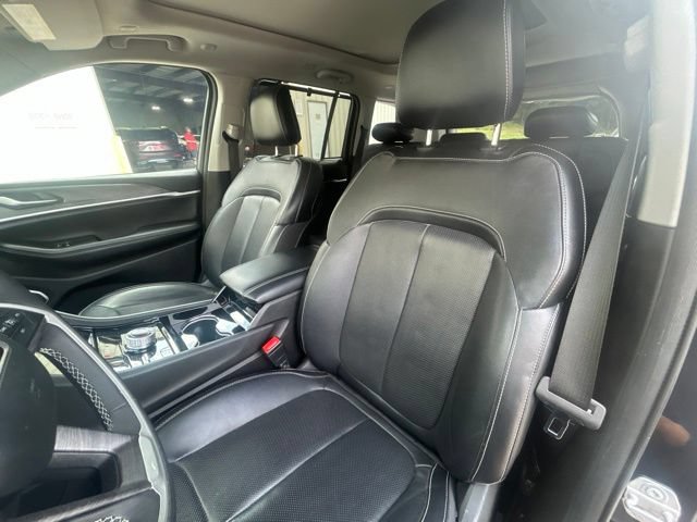 Used 2022 Jeep Grand Cherokee Limited 4xe w/ Luxury Tech Group II AWD/4WD image 21