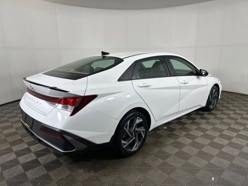 Certified 2025 Hyundai Elantra Sport image 31