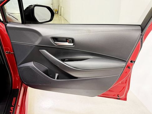 Used 2021 Toyota Corolla SE FWD image 34