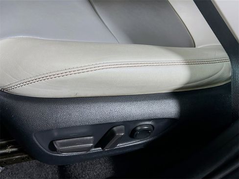 Certified 2021 Toyota RAV4 XLE Premium image 18