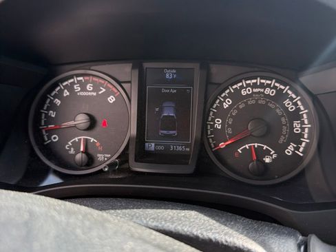 Used 2019 Toyota Tacoma SR w/ SR Convenience Package RWD image 10