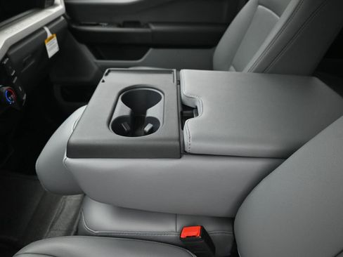 New 2025 Ford F250 XLT w/ FX4 Off-Road Package image 21