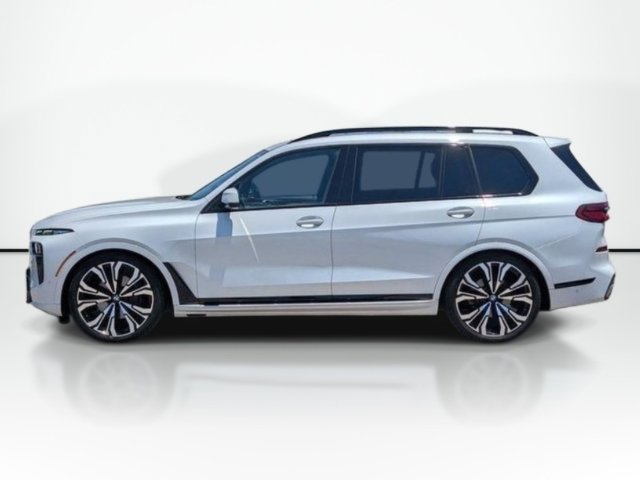 Used 2023 BMW X7 xDrive40i w/ M Sport Package AWD/4WD image 8