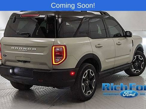 Certified 2024 Ford Bronco Sport Outer Banks w/ Tech Package image 3