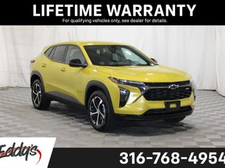 Used 2024 Chevrolet Trax RS w/ Driver Confidence Package FWD video 1