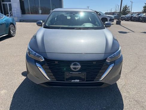 Used 2025 Nissan Sentra SV w/ SV Premium Package image 7