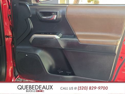 Used 2018 Toyota Tacoma Limited AWD/4WD image 31
