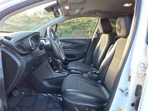 Used 2019 Buick Encore Preferred image 15