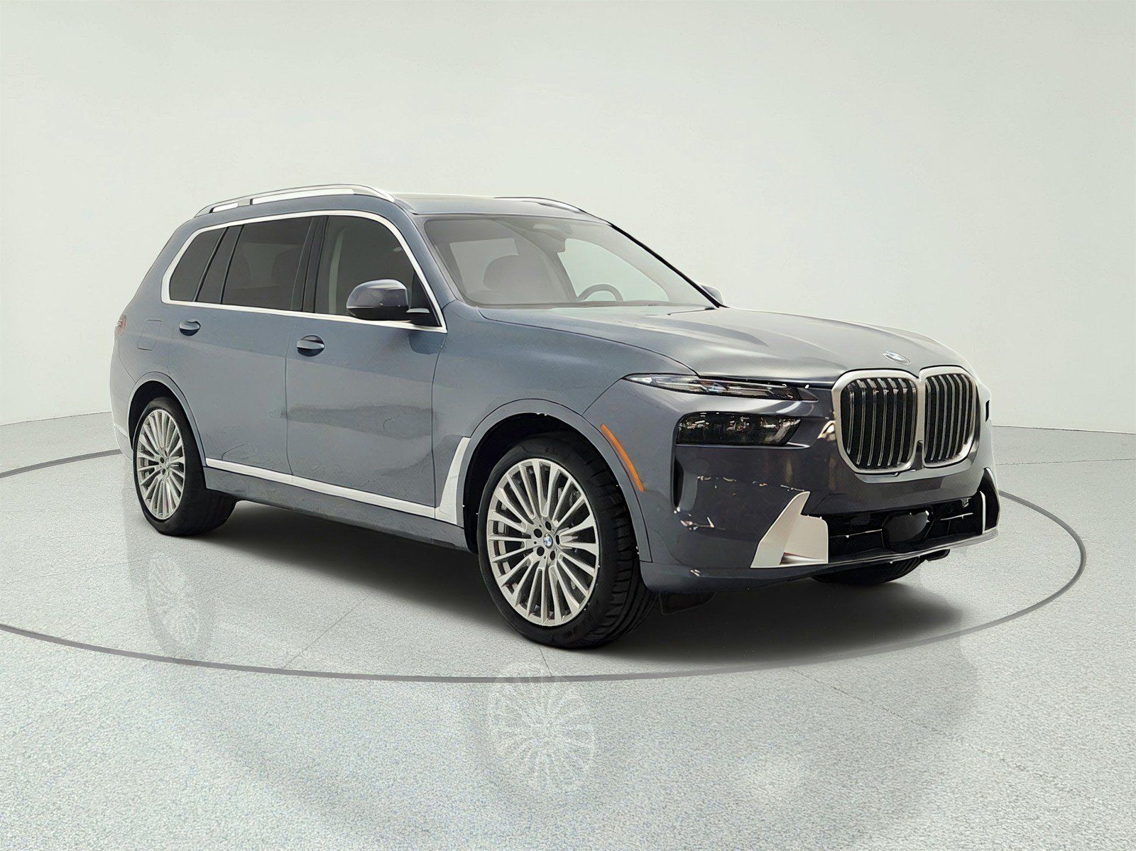 Used 2024 BMW X7 xDrive40i w/ Premium Package AWD/4WD image 3