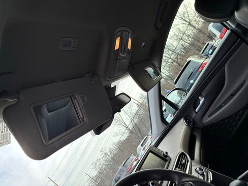 Used 2020 Hyundai Santa Fe SE image 40