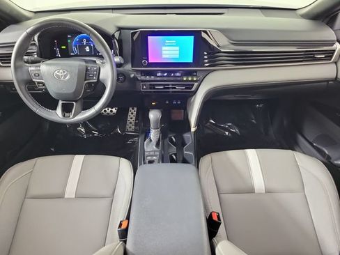 Used 2025 Toyota Camry SE FWD image 16