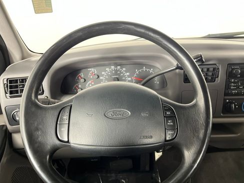 Used 2001 Ford F250 XLT image 23