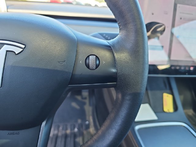 Used 2021 Tesla Model 3 Standard Range Plus RWD image 14