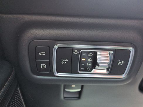 Used 2025 Lincoln Nautilus Premier w/ Jet Appearance Package AWD/4WD image 15