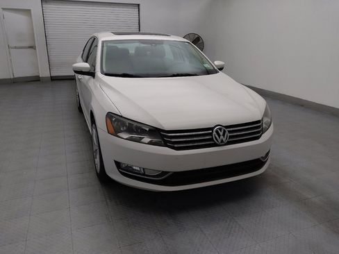 Used 2015 Volkswagen Passat 1.8T SE image 14