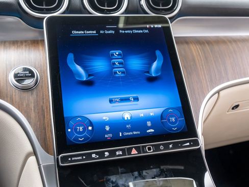 New 2025 Mercedes-Benz GLC 350e 4MATIC image 25