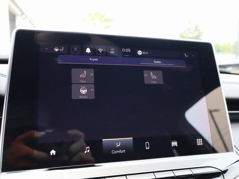 New 2025 Jeep Compass Latitude w/ Sun & Sound Group image 18