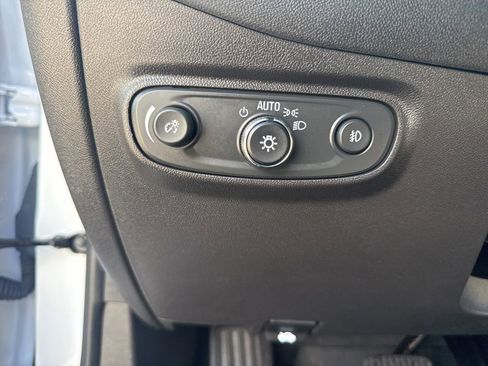 Used 2024 Chevrolet Equinox Premier AWD/4WD image 14