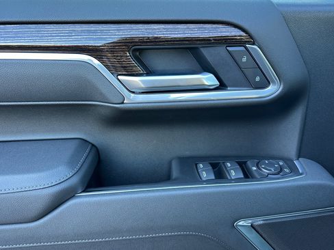 New 2026 GMC Sierra 1500 Elevation image 12