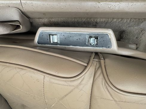 Used 1989 Cadillac Eldorado Coupe FWD image 18