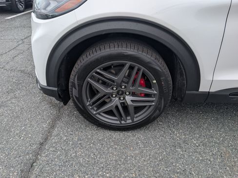 New 2026 Ford Explorer ST image 5