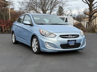 Used 2013 Hyundai Accent GLS w/ Premium Pkg