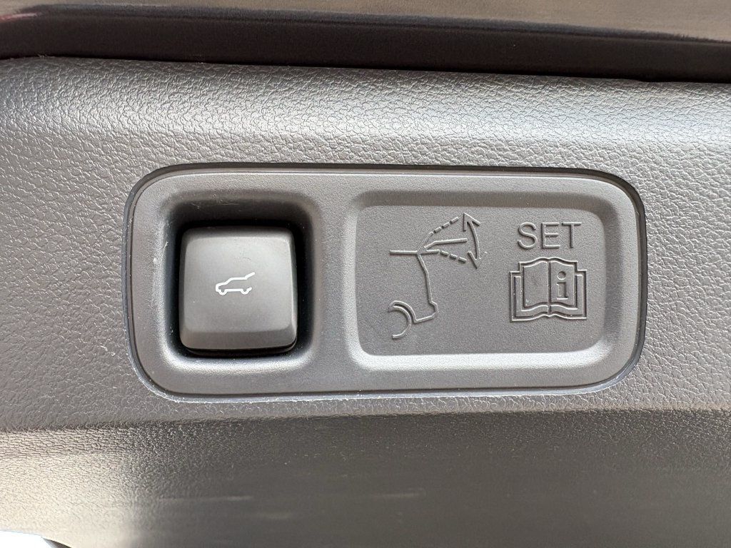 Used 2022 Ford Expedition Max XLT RWD image 31