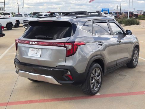 Used 2024 Kia Seltos S AWD/4WD image 3