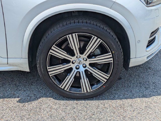 Certified 2024 Volvo XC90 B5 Plus AWD/4WD image 14