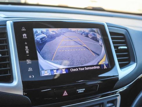 Used 2017 Honda Pilot Elite image 36