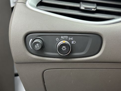 Used 2023 Chevrolet Malibu LT image 23