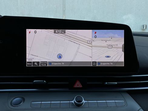 Used 2021 Hyundai Elantra Limited image 32