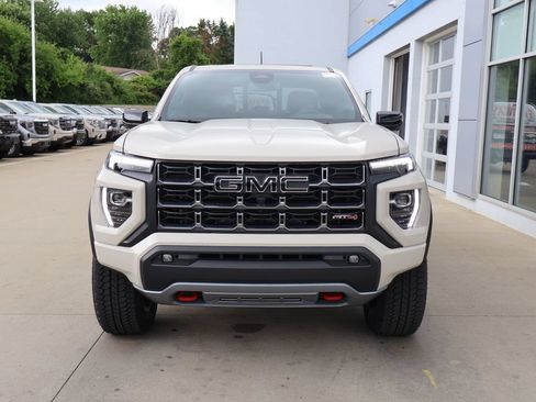 New 2026 GMC Canyon AT4 w/ Nightfall Edition AWD/4WD image 5