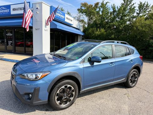 Used 2021 Subaru Crosstrek 2.0i Premium w/ Moonroof Package AWD/4WD image 9