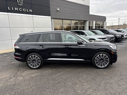 Used 2023 Lincoln Aviator Black Label w/ Dynamic Handling Package image 8