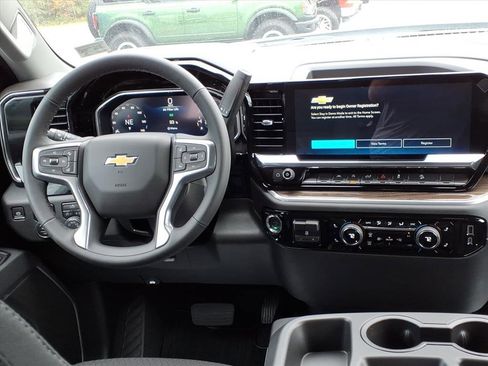 New 2026 Chevrolet Silverado 1500 LT w/ Z71 Off-Road Package image 7