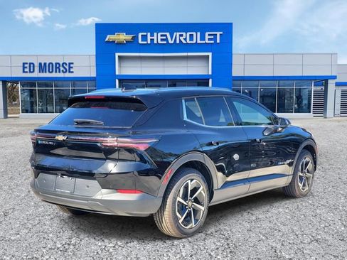 New 2026 Chevrolet Equinox EV LT image 3