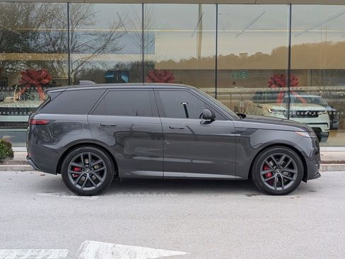 Used 2023 Land Rover Range Rover Sport SE Dynamic image 7