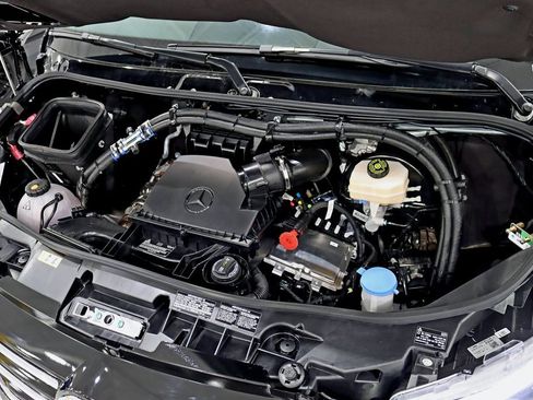 Used 2024 Mercedes-Benz Sprinter 3500 image 47