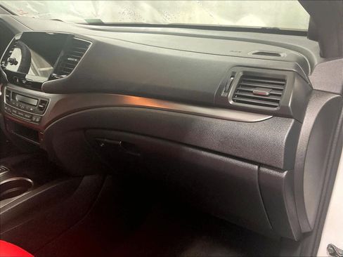 Used 2022 Honda Pilot Sport image 13