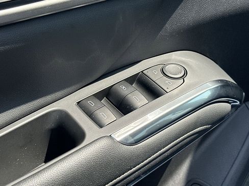 Used 2024 Chevrolet Traverse LT w/ LPO, Floor Liner Package FWD image 15