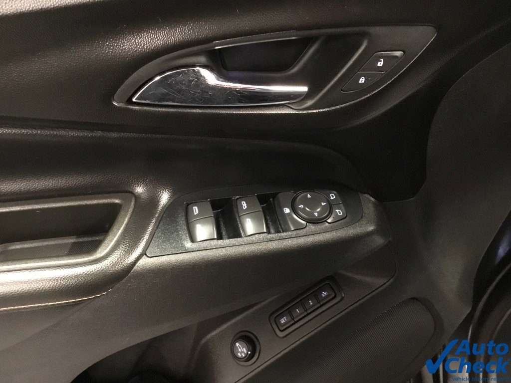 Used 2018 Chevrolet Equinox Premier w/ Infotainment II Package AWD/4WD image 21