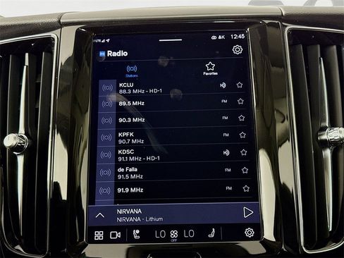 Certified 2023 Volvo XC60 T8 Core w/ Climate Package image 15