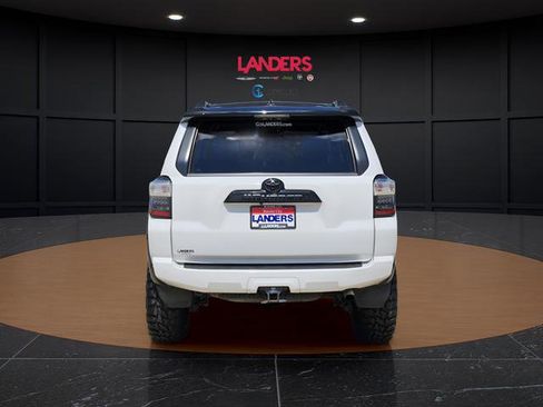 Used 2021 Toyota 4Runner Venture AWD/4WD image 3