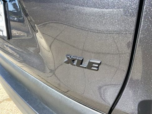 Used 2024 Toyota RAV4 XLE FWD image 50