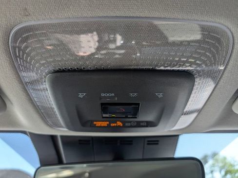Used 2024 Toyota Prius XLE AWD/4WD image 25