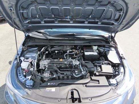 Used 2025 Toyota Corolla SE w/ Convenience Package FWD image 10