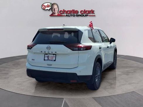 Certified 2024 Nissan Rogue S FWD image 5