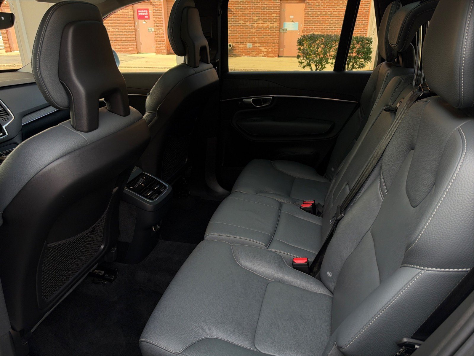 Used 2020 Volvo XC90 T6 Momentum w/ Protection Package Premier AWD/4WD image 32